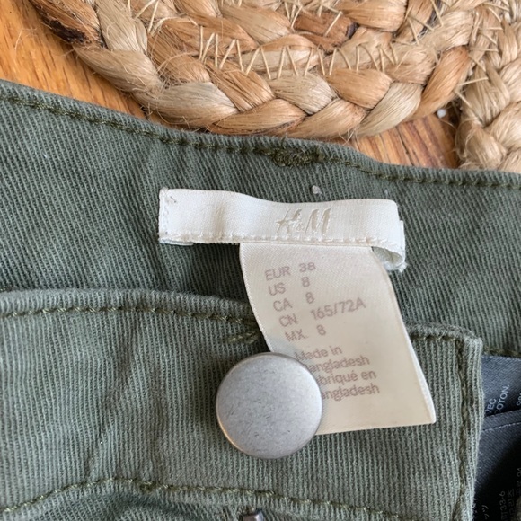 Army Green H&M Denim Shorts size 8 - Picture 4 of 4